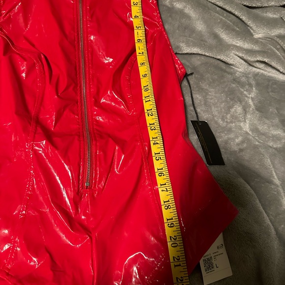 Forever 21 X Fredricks of Hollywood NWT red vinyl bodysuit Large - Picture 7 of 9